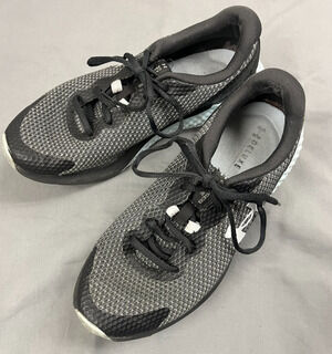 Under Armour Charged Rogue Womens Size 9 Black Running Trainers Shoes Sneakers